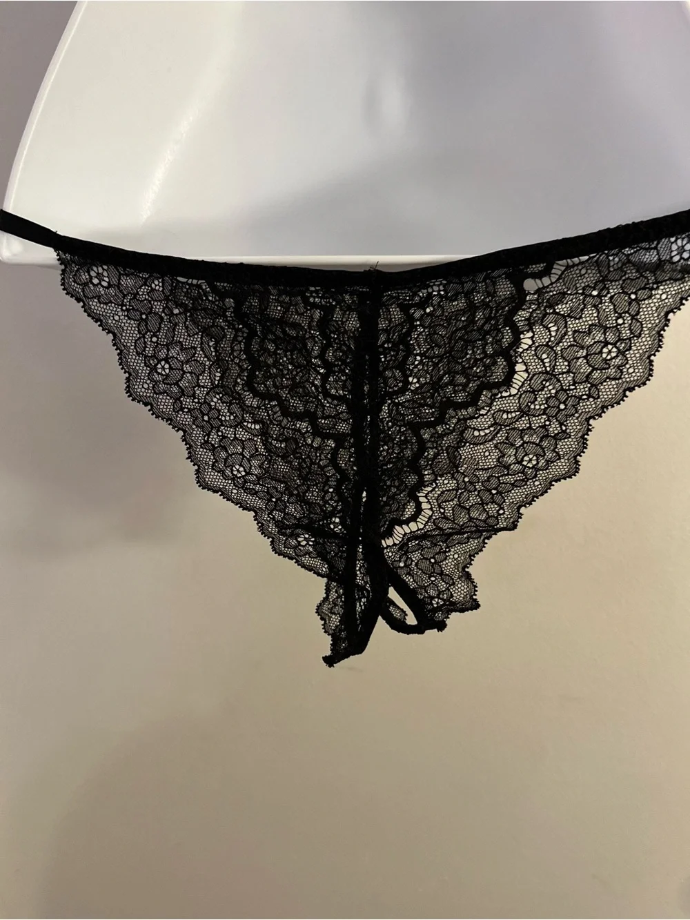 VS | Black Soft Cup Crotchless Bodysuit